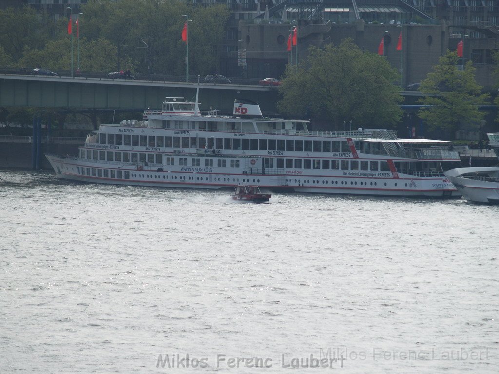 Uebungsfahrt Loeschboot und Ursula P01.JPG